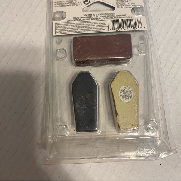 Lemax Spooky Town 3 pack Ceramic Coffins - Picture 2 of 2